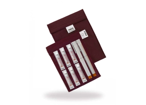 FRIO® Etui groß, bordeauxrot für Insulin – Kühltasche für die sichere Aufbewahrung von Insulin bei der richtigen Temperatur