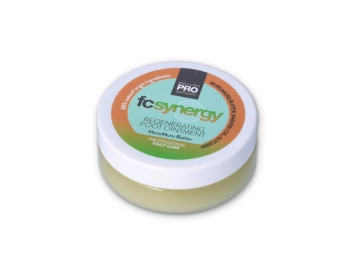FcSynergy Regenerierende Fußsalbe mit Murumuru-Butter, ideal zur Pflege trockener, rissiger Haut an den Füßen. Spendet intensive Feuchtigkeit